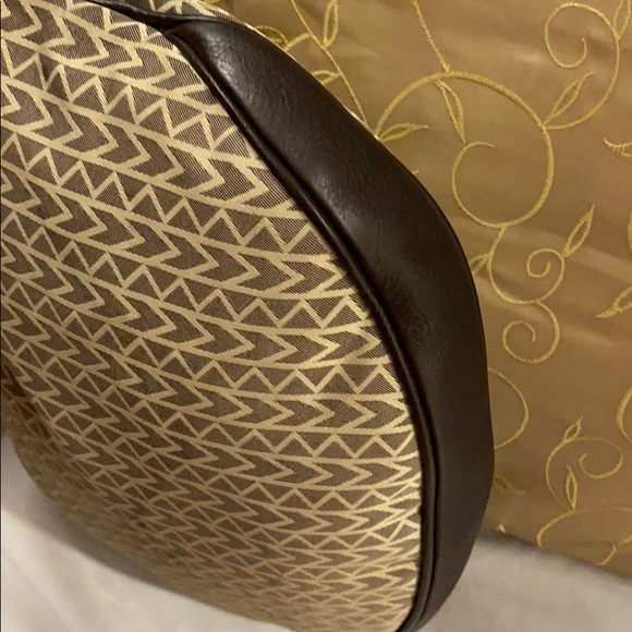 Bag - Picture 3 of 7